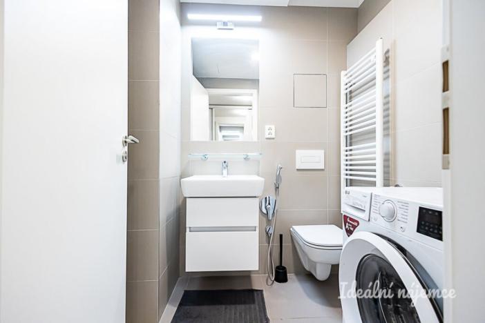 Pronájem bytu 2+kk, Praha - Košíře, Hlaváčkova, 49 m2