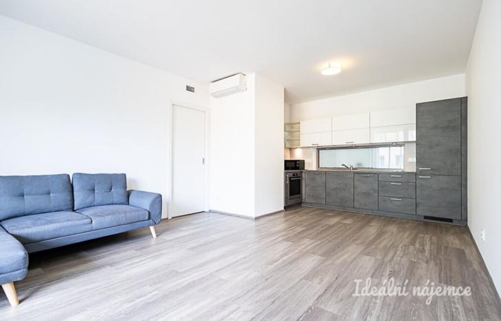 Pronájem bytu 2+kk, Praha - Košíře, Hlaváčkova, 49 m2