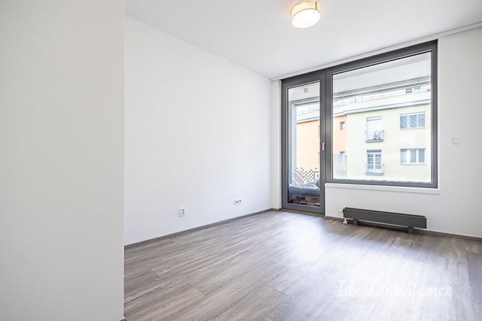 Pronájem bytu 2+kk, Praha - Košíře, Hlaváčkova, 49 m2