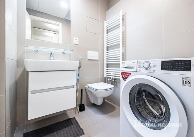 Pronájem bytu 2+kk, Praha - Košíře, Hlaváčkova, 49 m2