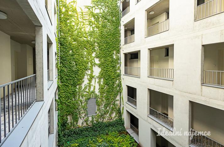 Pronájem bytu 2+kk, Praha - Košíře, Hlaváčkova, 49 m2