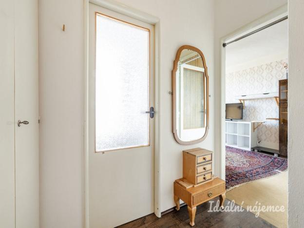 Pronájem bytu 2+kk, Praha - Prosek, Zárybská, 40 m2