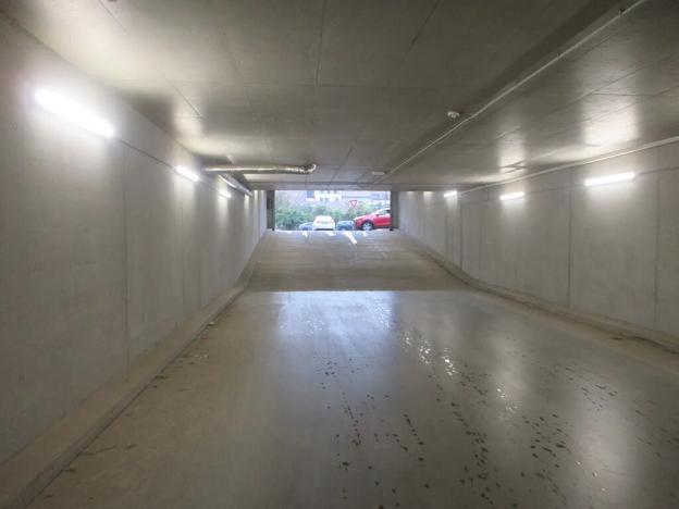 Pronájem garážového stání, Brno, Střední, 14 m2