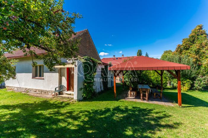 Prodej rodinného domu, Velký Chlumec, 180 m2