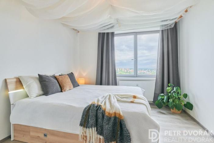 Prodej bytu 4+kk, Praha - Řepy, Kutrovická, 119 m2