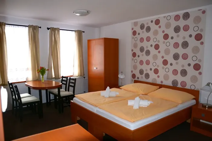 Prodej ubytování, Turnov, Hluboká, 600 m2