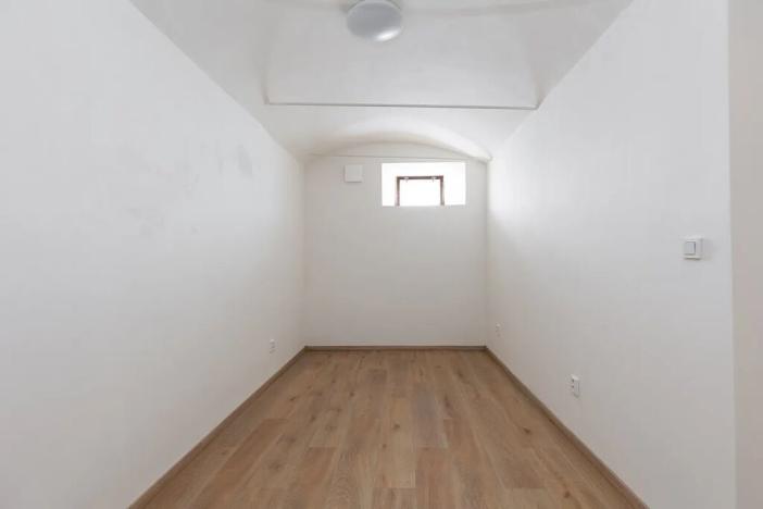 Pronájem bytu 2+kk, Praha - Libeň, Františka Kadlece, 34 m2