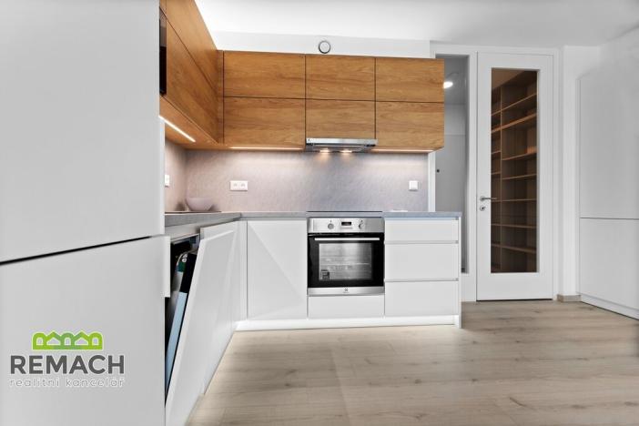 Pronájem bytu 2+kk, Hradec Králové, Pálenecká, 60 m2