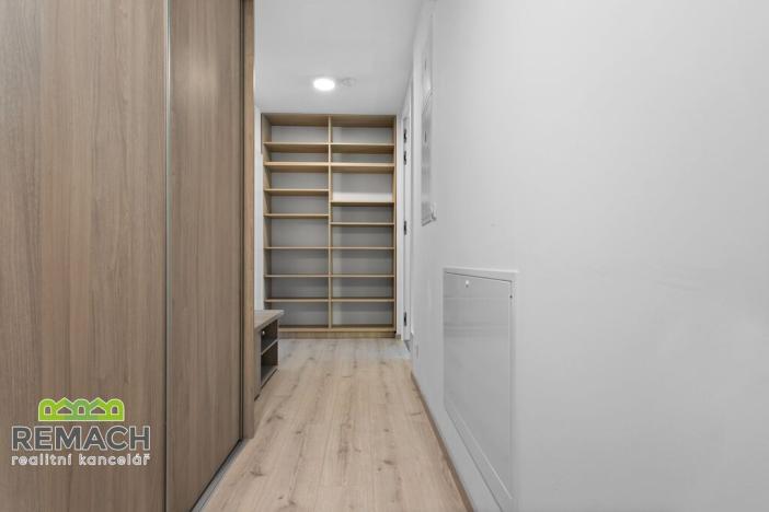 Pronájem bytu 2+kk, Hradec Králové, Pálenecká, 60 m2