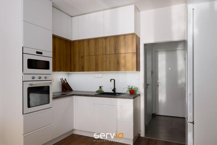 Pronájem bytu 2+kk, Brno, Poděbradova, 56 m2