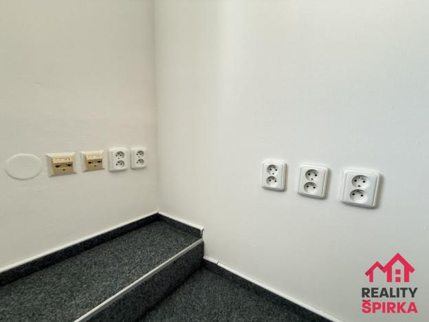 Pronájem kanceláře, Svitavy - Město, náměstí Míru, 50 m2