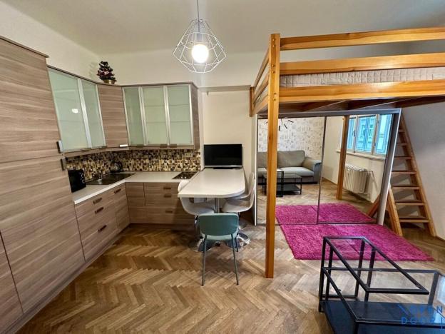 Pronájem bytu 1+kk, Praha - Žižkov, Krásova, 26 m2