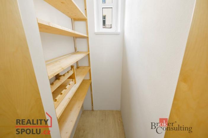 Pronájem bytu 2+1, Liberec - Liberec I-Staré Město, Sokolská, 74 m2