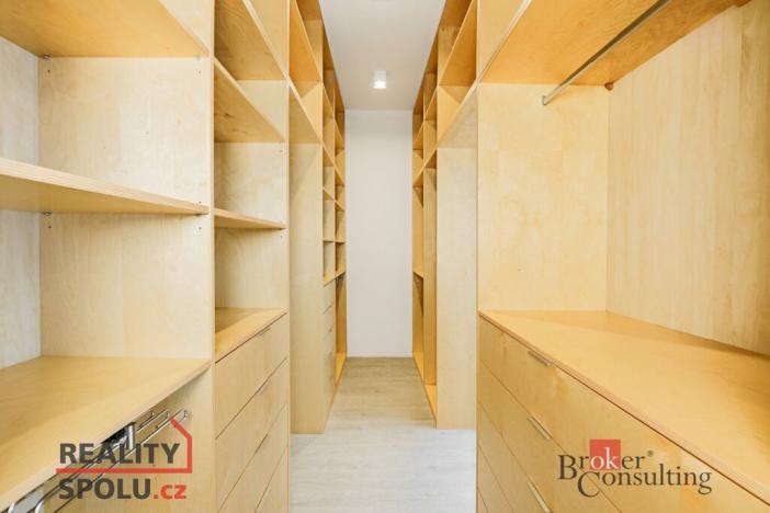 Pronájem bytu 2+1, Liberec - Liberec I-Staré Město, Sokolská, 74 m2