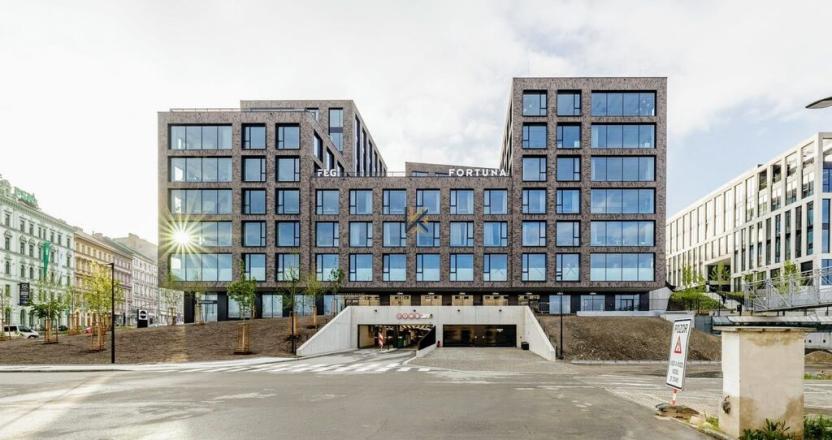 Pronájem kanceláře, Praha, Italská, 457 m2