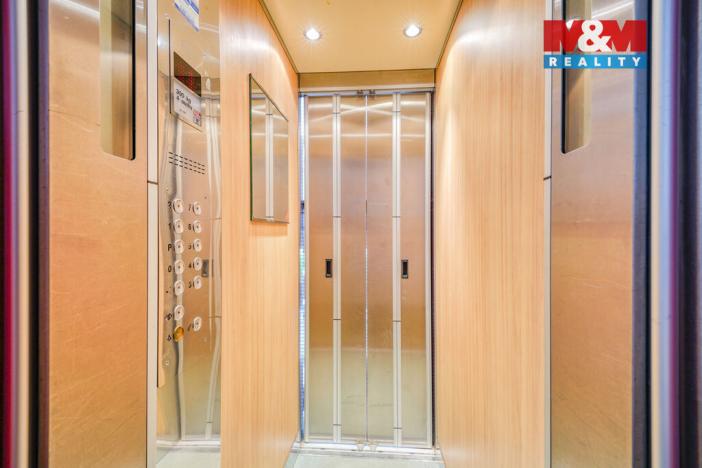 Prodej bytu 3+1, Plzeň - Skvrňany, Vojanova, 70 m2