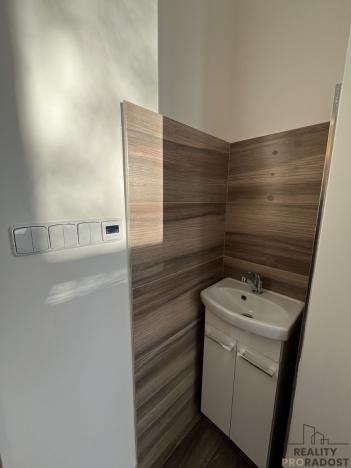 Pronájem obchodního prostoru, Ostrava, Macharova, 75 m2