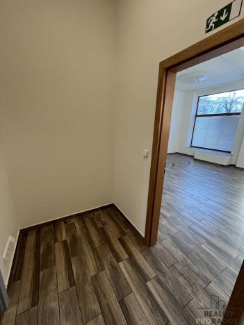 Pronájem obchodního prostoru, Ostrava, Macharova, 75 m2