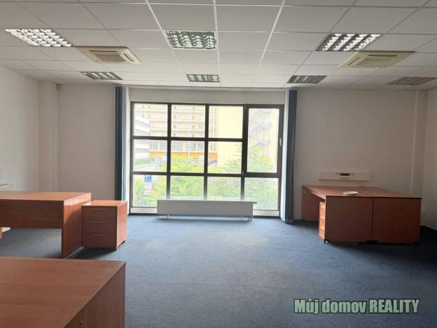 Pronájem kanceláře, Praha - Vysočany, Lisabonská, 30 m2