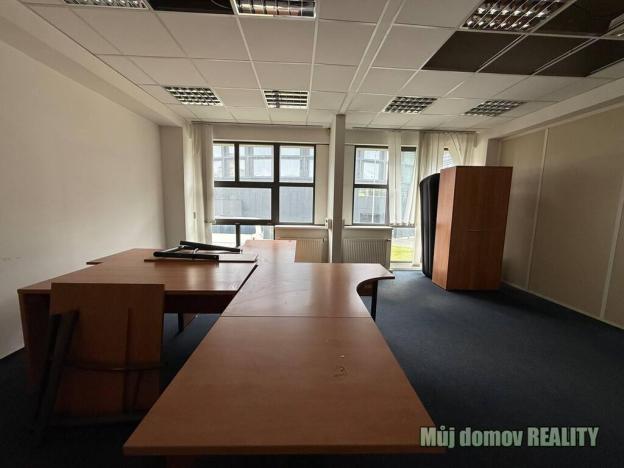 Pronájem kanceláře, Praha - Vysočany, Lisabonská, 30 m2