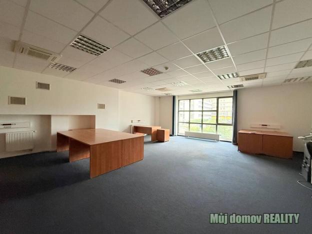 Pronájem kanceláře, Praha - Vysočany, Lisabonská, 30 m2