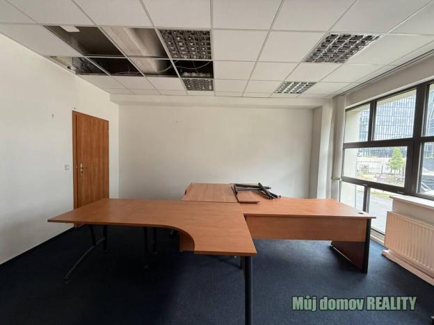 Pronájem kanceláře, Praha - Vysočany, Lisabonská, 30 m2