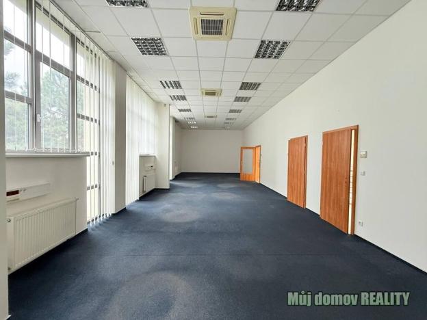 Pronájem kanceláře, Praha - Vysočany, Lisabonská, 30 m2