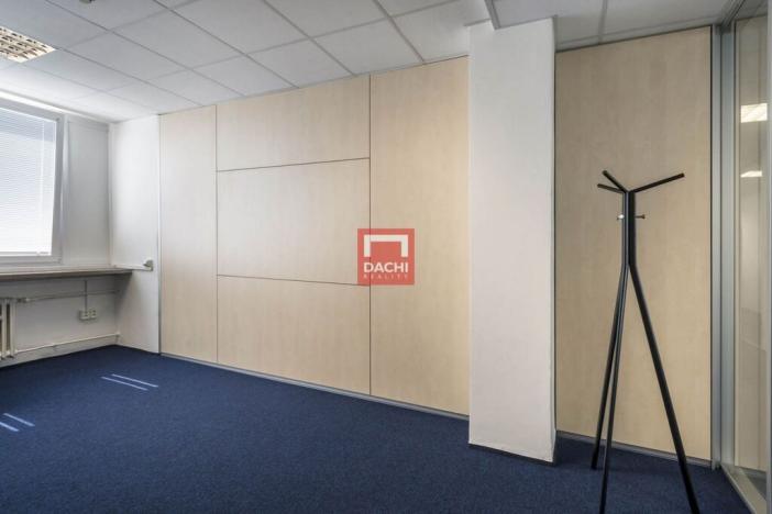 Pronájem kanceláře, Olomouc - Hodolany, tř. Kosmonautů, 300 m2