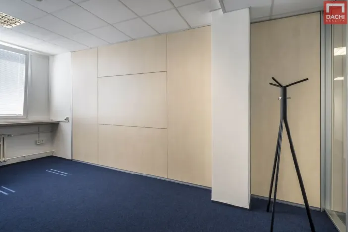Pronájem kanceláře, Olomouc - Hodolany, tř. Kosmonautů, 300 m2
