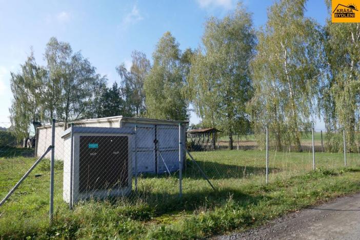 Prodej výrobních prostor, Moravec, 3983 m2