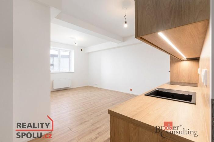 Pronájem bytu 1+kk, Opava - Kateřinky, Rolnická, 31 m2