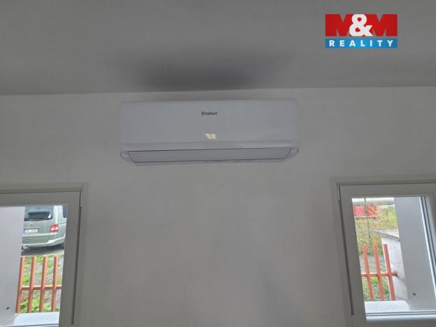 Pronájem kanceláře, Praha - Malešice, Průmyslová, 48 m2