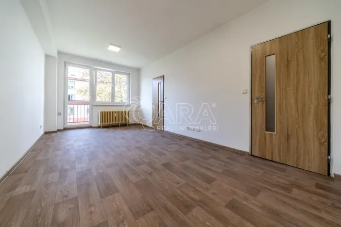 Pronájem bytu 3+1, Pardubice - Bílé Předměstí, Na Drážce, 68 m2