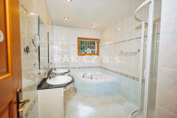 Prodej rodinného domu, Praha - Záběhlice, Ke skalkám, 250 m2