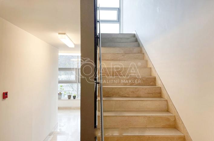 Pronájem bytu 2+kk, Praha - Vysočany, Podnádražní, 64 m2