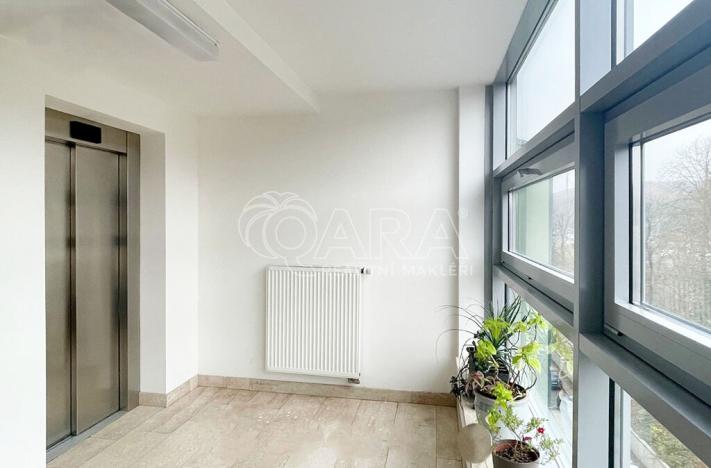 Pronájem bytu 2+kk, Praha - Vysočany, Podnádražní, 64 m2