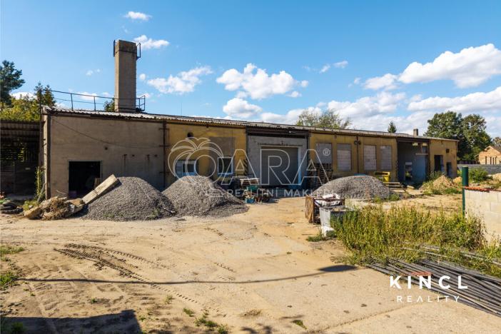 Prodej komerčního pozemku, Semice, 1554 m2