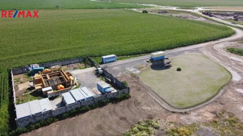 Pronájem komerční nemovitosti, Třebětice, 2233 m2