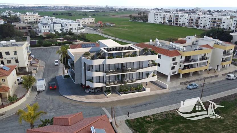 Prodej bytu 3+kk, Larnaka, Kypr, 75 m2
