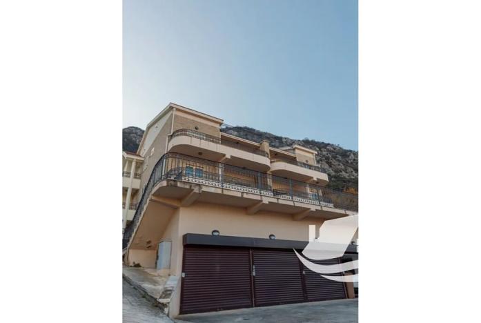 Prodej bytu 3+kk, Kotor, Černá Hora, 140 m2