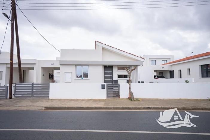 Prodej domu na klíč, Frenaros, Kypr, 105 m2