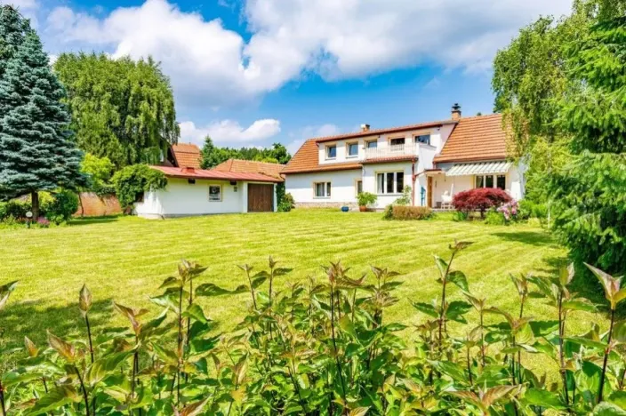 Prodej rodinného domu, Jevany, U Rybníka, 205 m2