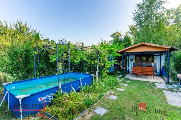 Prodej zahrady, Rybitví, 185 m2