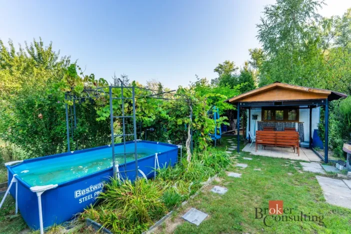 Prodej zahrady, Rybitví, 185 m2