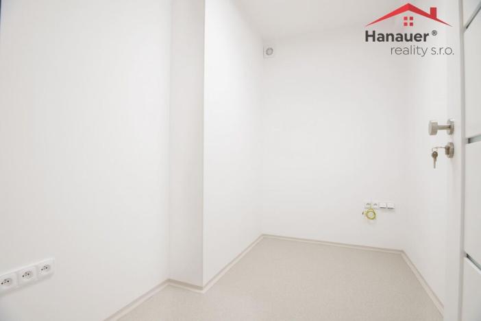 Pronájem ordinace, Ústí nad Labem - Ústí nad Labem-centrum, Koněvova, 120 m2