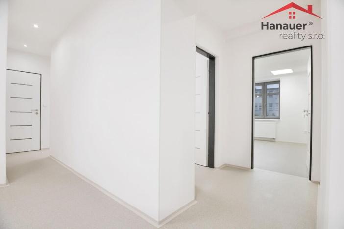 Pronájem ordinace, Ústí nad Labem - Ústí nad Labem-centrum, Koněvova, 120 m2