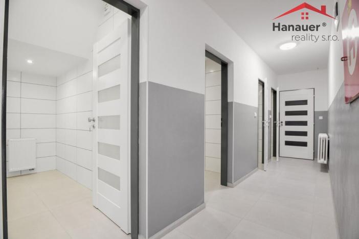 Pronájem ordinace, Ústí nad Labem - Ústí nad Labem-centrum, Koněvova, 120 m2