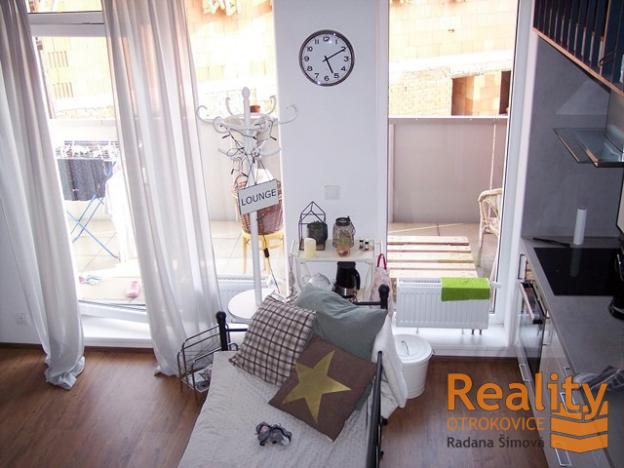 Pronájem bytu 2+kk, Zlín - Malenovice, Zahradní, 43 m2