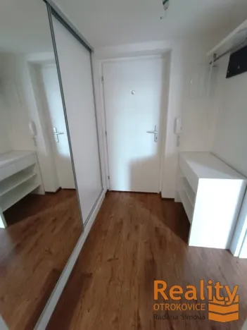 Pronájem bytu 2+kk, Zlín - Malenovice, Zahradní, 43 m2