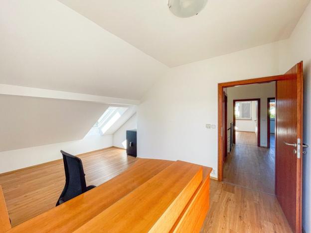 Pronájem rodinného domu, Statenice, 280 m2